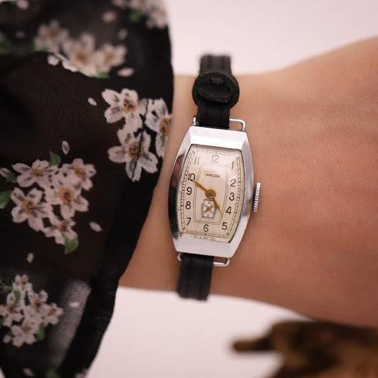 Rare 1940s “Zvezda” (STAR) Women’s Watch – Vintage USSR Mechanical Timepiece – Soviet Era Collectible Gift