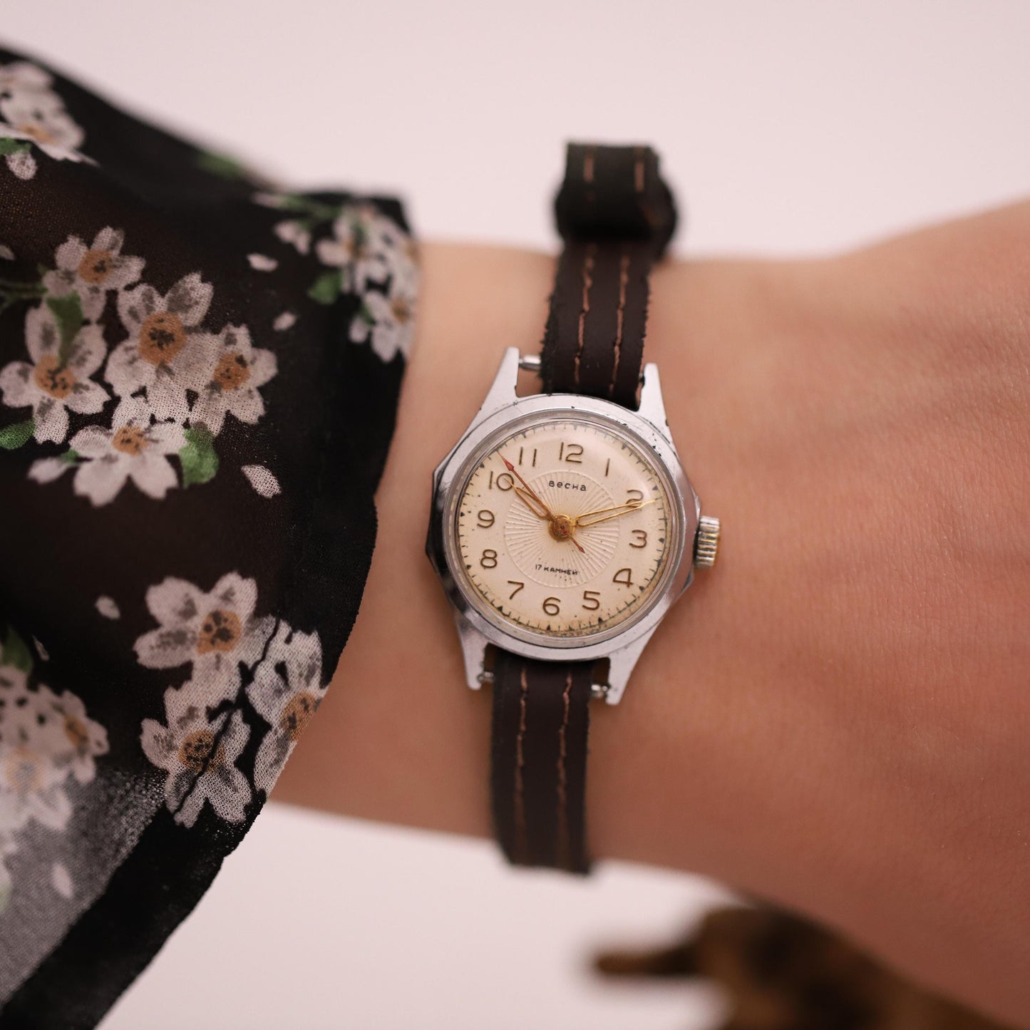 Rare 1950s “Vesna” (Spring watch) Women’s Watch – Vintage USSR Mechanical Timepiece – Soviet Era Collectible Gift for Her