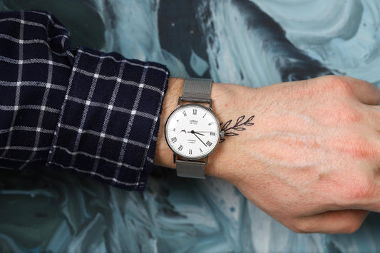 Stylish vintage watch Cornavin de luxe 23 jewels | Swiss watchmaking heritage | Shockproof mechanism and Stainless steel metal bracelet