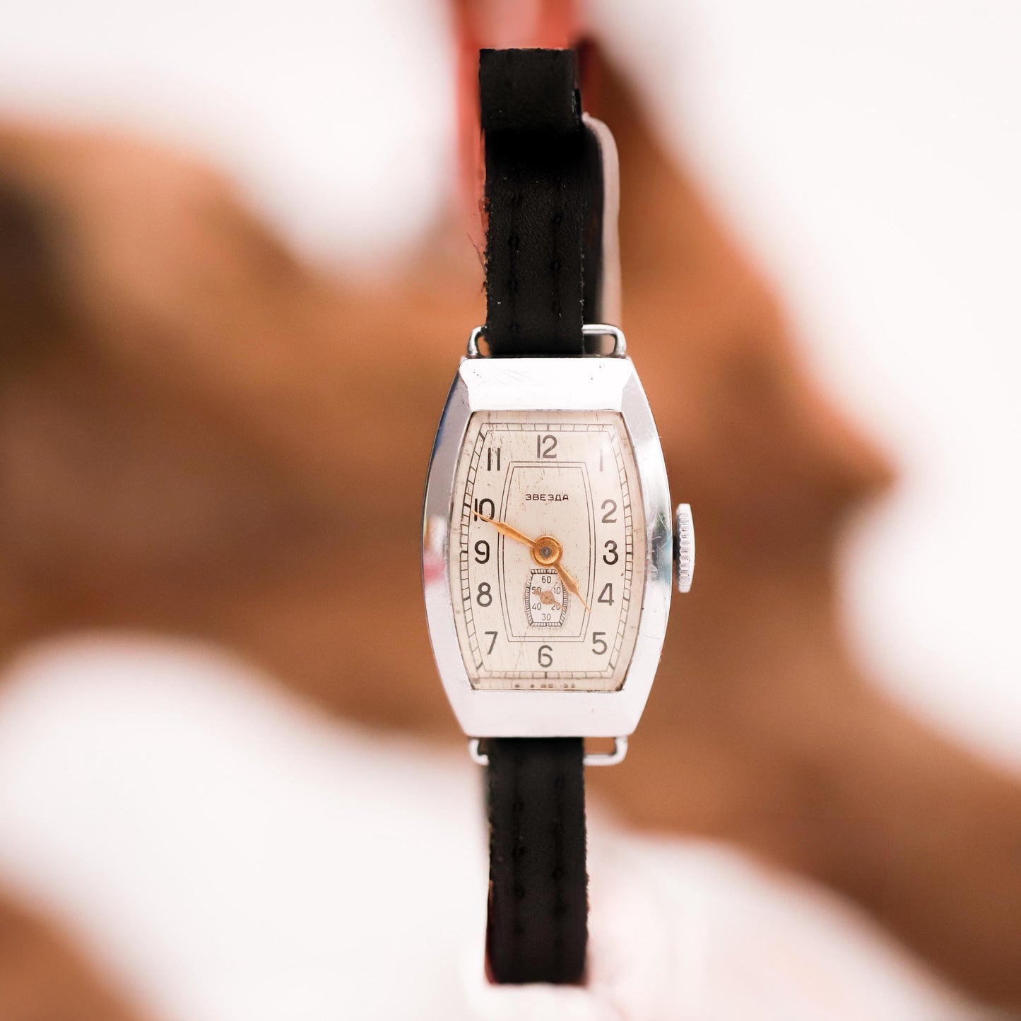 Rare 1940s “Zvezda” (STAR) Women’s Watch – Vintage USSR Mechanical Timepiece – Soviet Era Collectible Gift